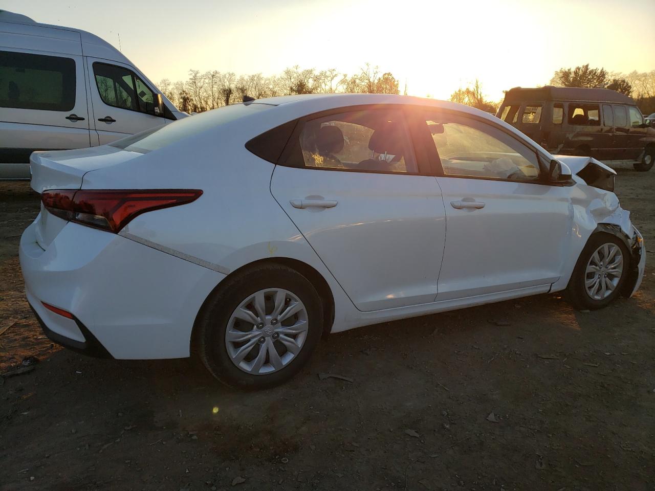 Image 3 of 2019 HYUNDAI ACCENT SE 2019 with VIN 3KPC24A36KE060706