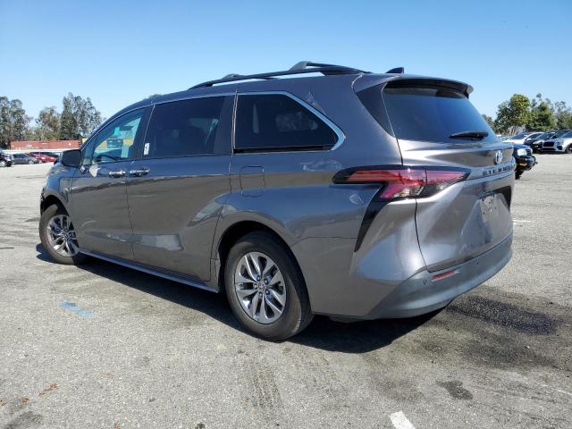 Image 2 of 2022 TOYOTA SIENNA XLE 2022 with VIN 5TDJRKEC0NS114528