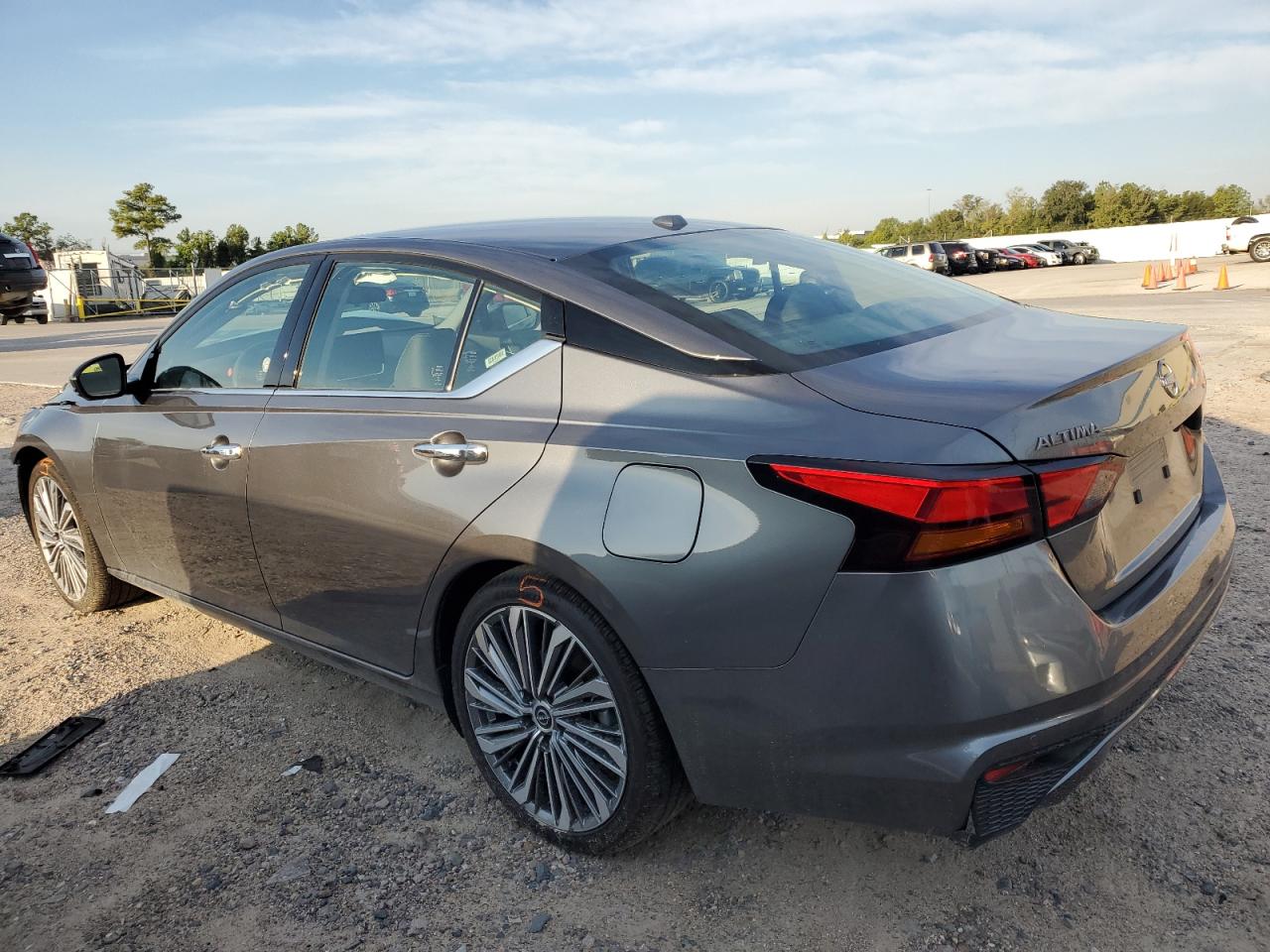 Изображение 2 2023 NISSAN ALTIMA SL 2023 с VIN 1N4BL4EV1PN374390