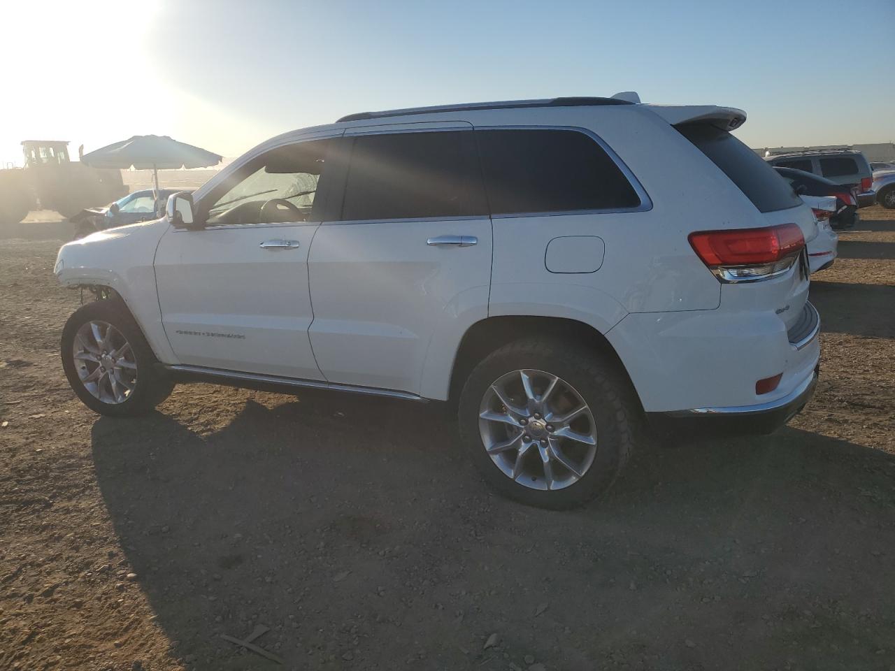 Image 2 of 2015 JEEP GRAND CHEROKEE SUMMIT 2015 with VIN 1C4RJFJG4FC792096