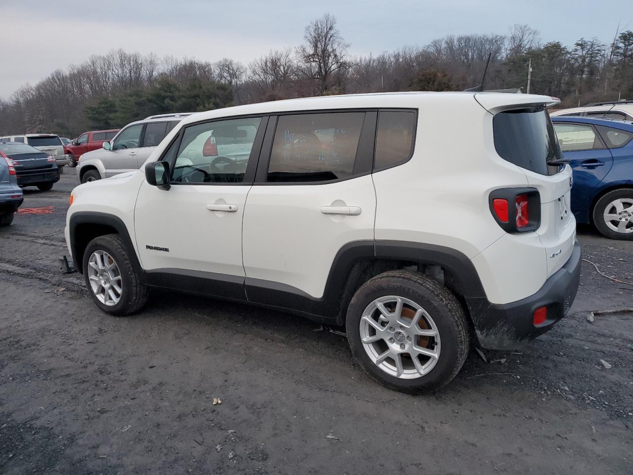 Изображение 2 2023 JEEP RENEGADE LATITUDE 2023 с VIN ZACNJDB19PPP12914
