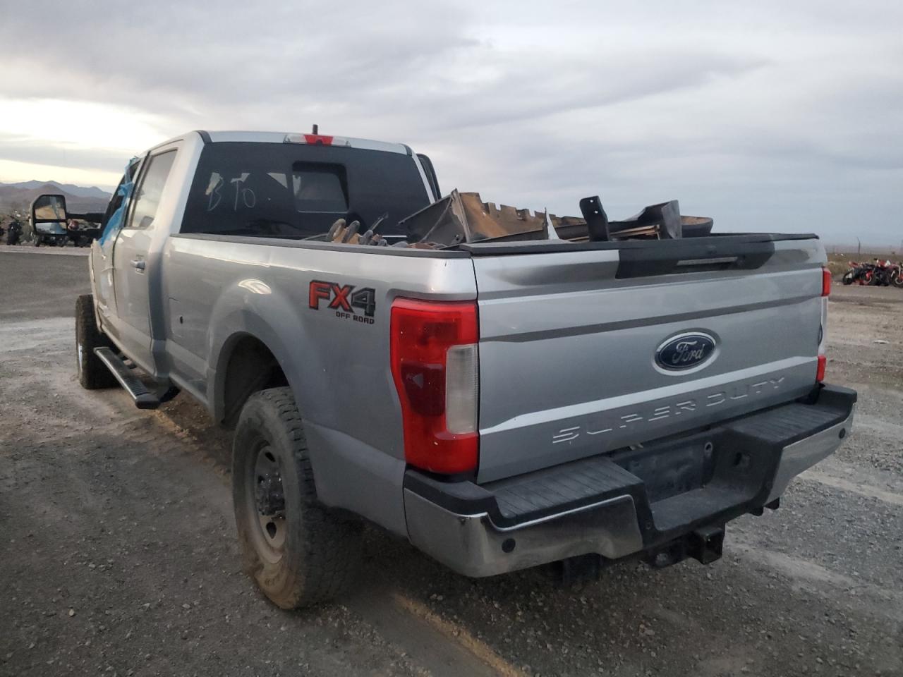 Image 3 of Ford F350 Super Duty 2017 with VIN 1FT8W3BT1HEC14729