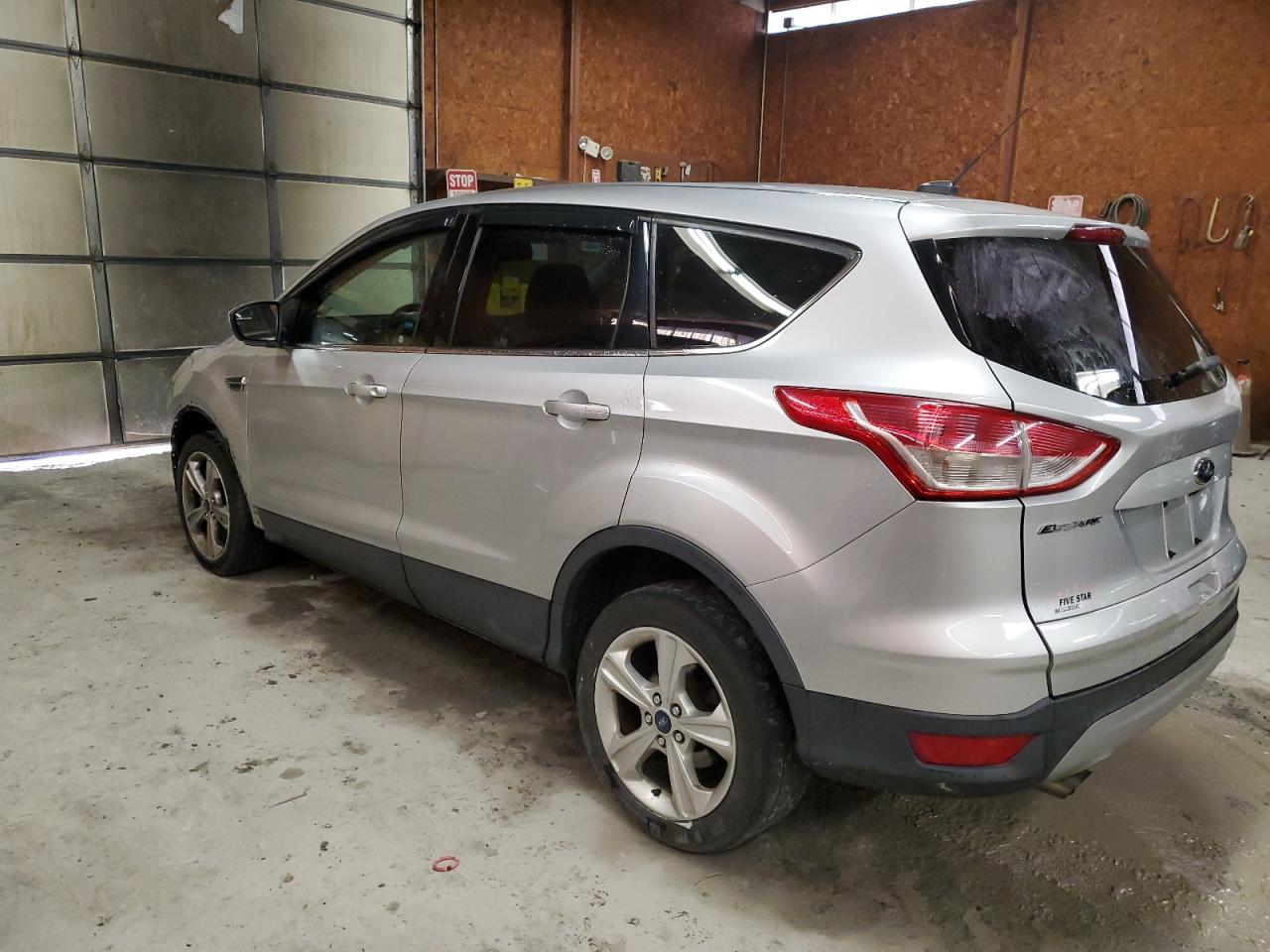 Image 2 of 2016 FORD ESCAPE SE 2016 with VIN 1FMCU9G97GUA54663