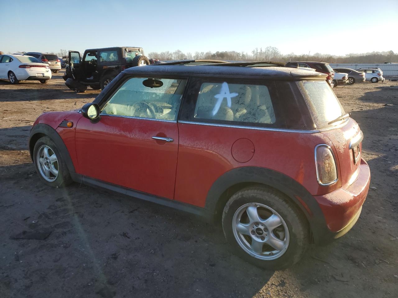 Изображение 2 2010 MINI COOPER  2010 с VIN WMWMF3C51ATZ63995
