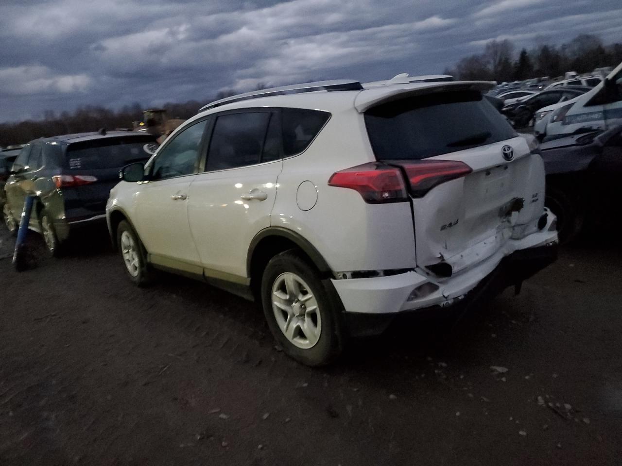 Image 2 of 2016 TOYOTA RAV4 LE 2016 with VIN JTMBFREV0GJ078959