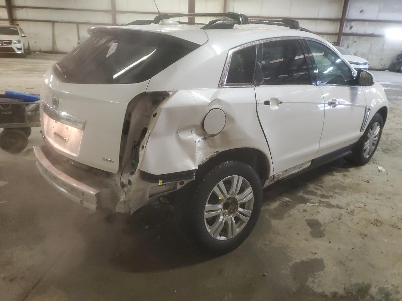 Image 3 of 2016 CADILLAC SRX  2016 with VIN 3GYFNAE30GS583428