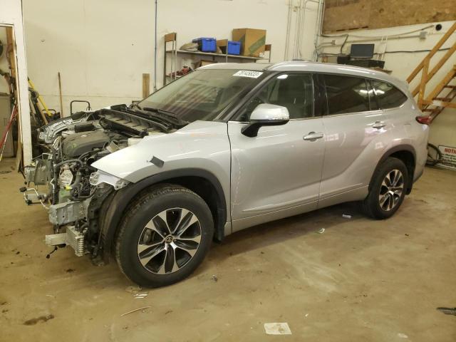 Image 1 of 2020 TOYOTA HIGHLANDER XLE 2020 with VIN 5TDHZRBH1LS502968