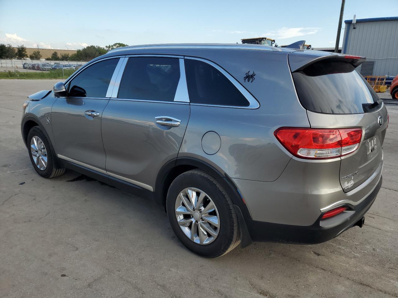 Image 2 of 2017 KIA SORENTO LX 2017 with VIN 5XYPG4A30HG273293