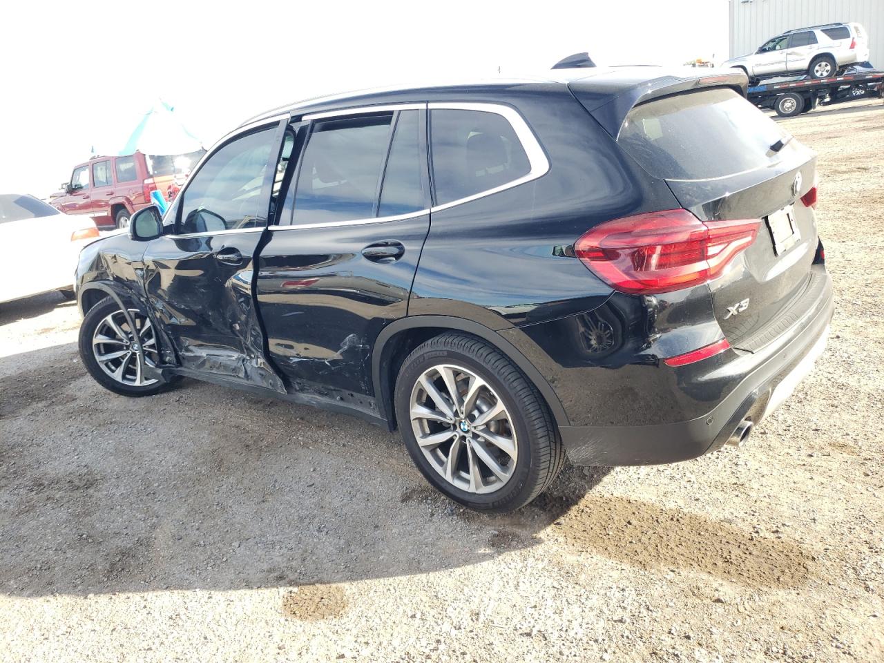 Obraz 2 z 2019 BMW X3 SDRIVE30I 2019 z VIN 5UXTR7C51KLF34131