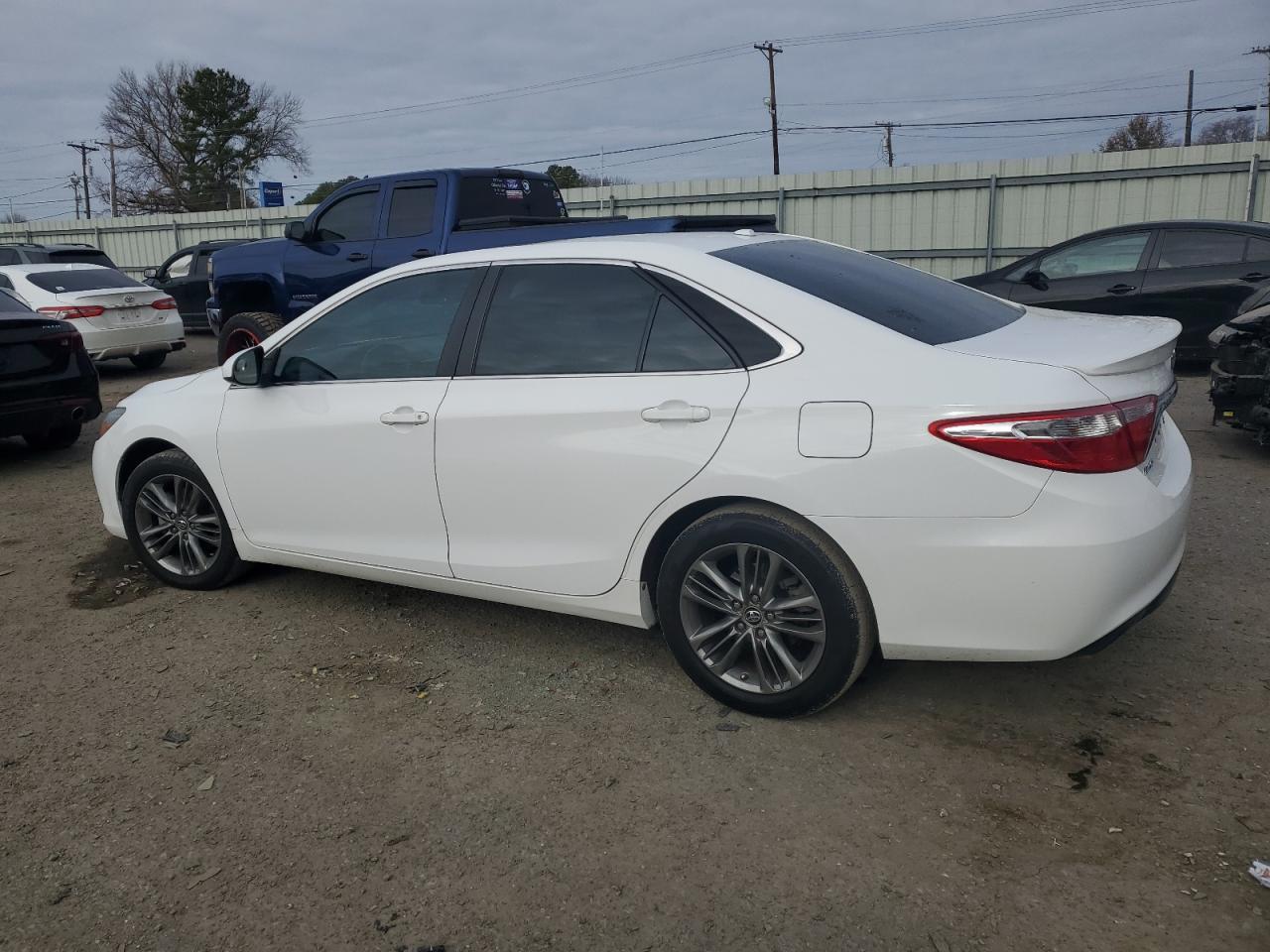 Image 2 of 2016 TOYOTA CAMRY LE 2016 with VIN 4T1BF1FK8GU169994