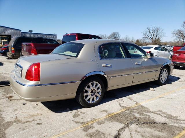 Image 3 of 2007 LINCOLN TOWN CAR SIGNATURE LIMITED 2007 with VIN 1LNHM82W67Y638087