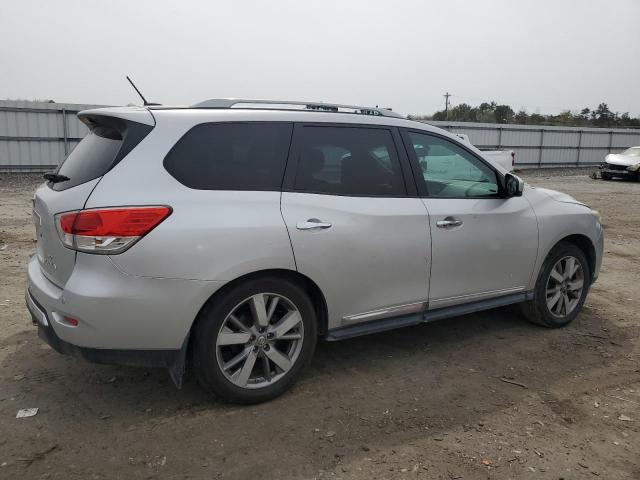 Image 3 of 2013 NISSAN PATHFINDER S 2013 with VIN 5N1AR2MM4DC676275