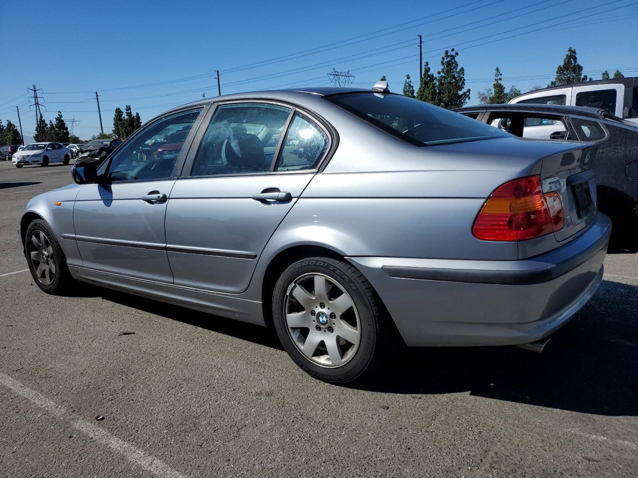 Obraz 2 z 2004 BMW 325 IS SULEV 2004 z VIN WBAAZ33404KP87095