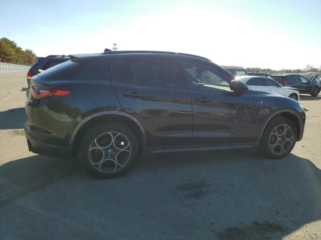 Image 3 of 2022 ALFA ROMEO STELVIO TI 2022 with VIN ZASPAKBN0N7D45079