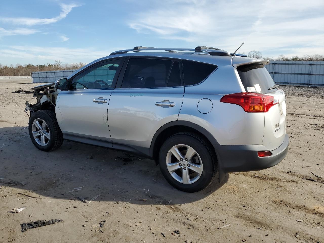 Image 2 of 2013 TOYOTA RAV4 XLE 2013 with VIN 2T3RFREV5DW102071