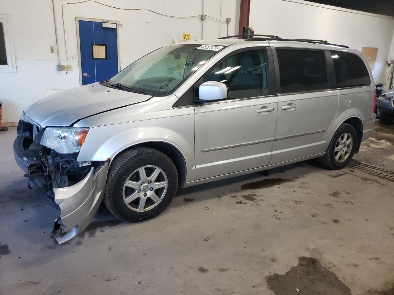 2010 CHRYSLER TOWN & COUNTRY TOURING 2010 image