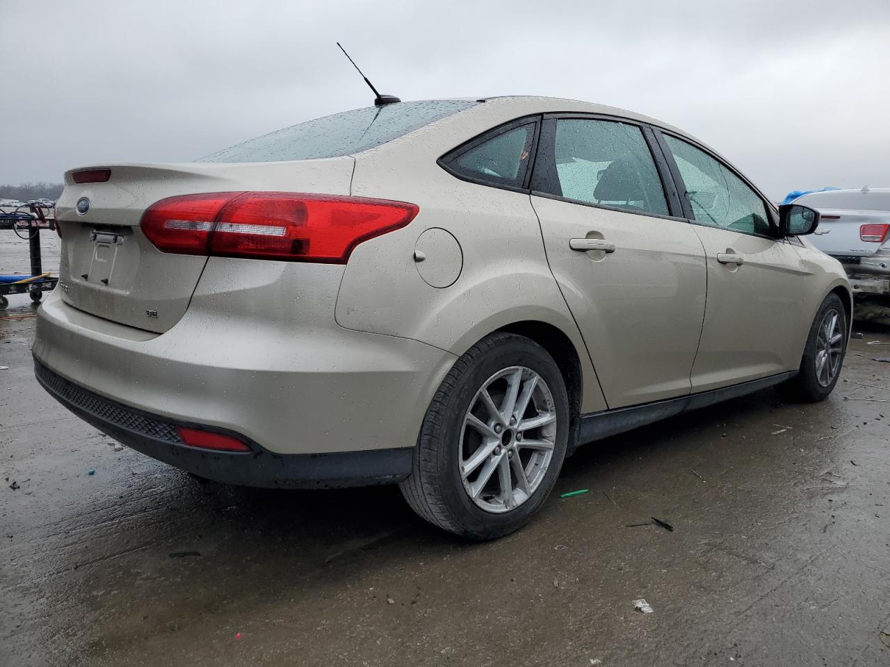 Obraz 3 z 2018 FORD FOCUS SE 2018 z VIN 1FADP3F27JL225657