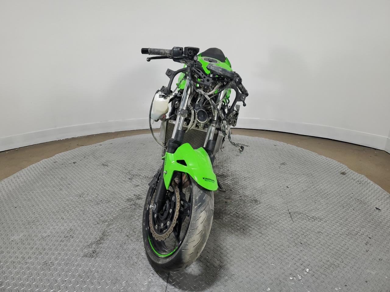 Obraz 2 z 2022 KAWASAKI EX400  2022 z VIN JKAEXKG19NDAG8401