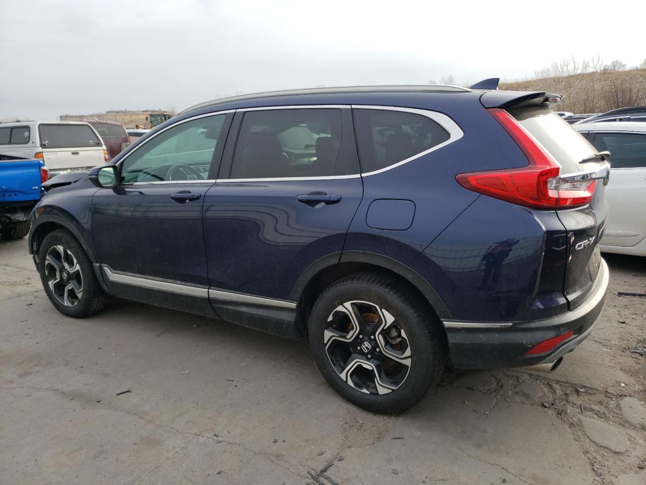 Image 2 of 2019 HONDA CR-V TOURING 2019 with VIN 7FARW2H96KE039270