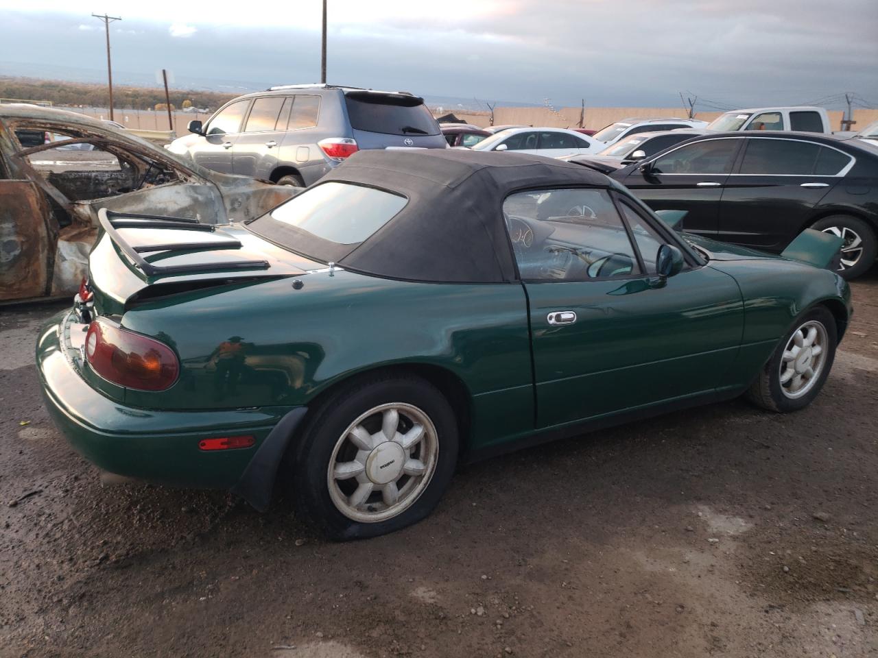 Image 3 of 1990 MAZDA MX-5 MIATA  1990 with VIN JM1NA3510L0132024