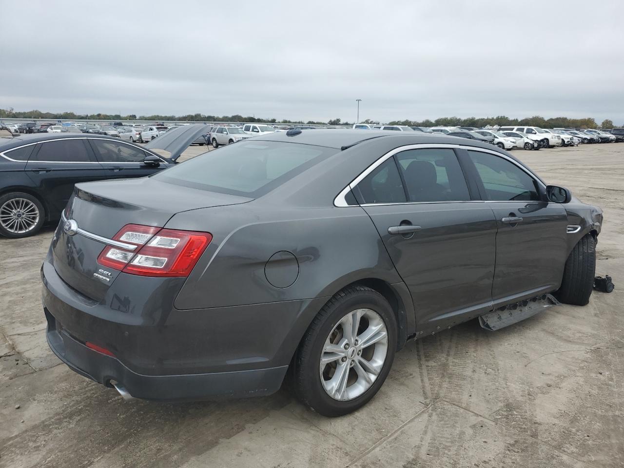 Obraz 3 z 2016 FORD TAURUS SEL 2016 z VIN 1FAHP2E80GG118789