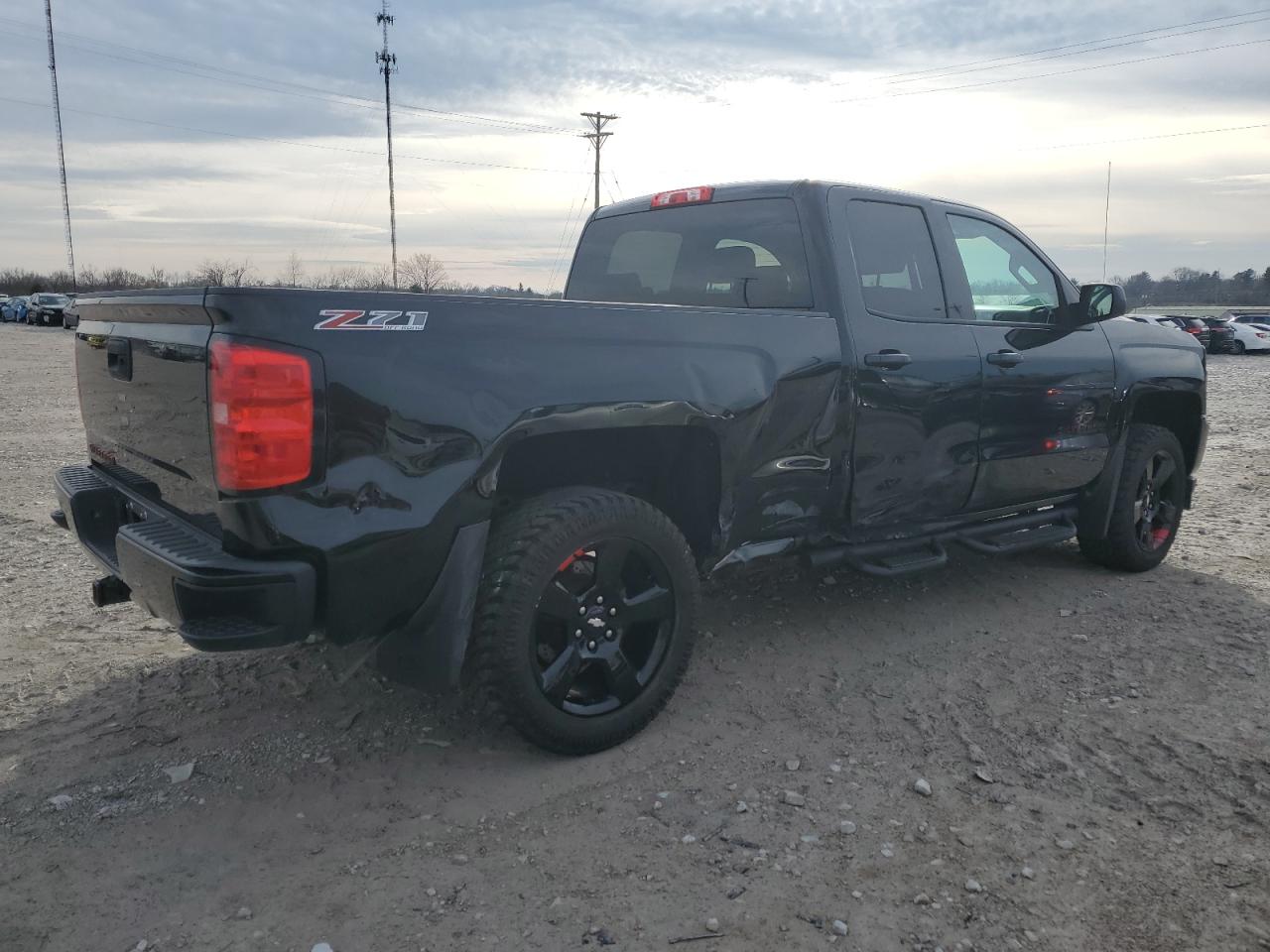 Изображение 3 2017 CHEVROLET SILVERADO K1500 LT 2017 с VIN 1GCVKREC5HZ262644