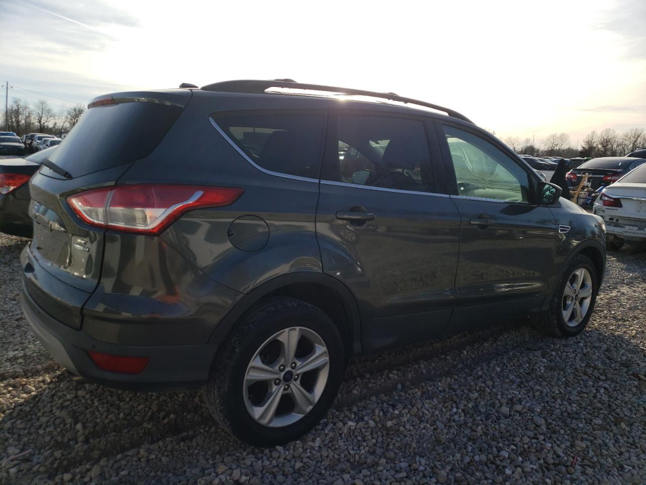 Image 3 of 2016 FORD ESCAPE SE 2016 with VIN 1FMCU9GX2GUC17654