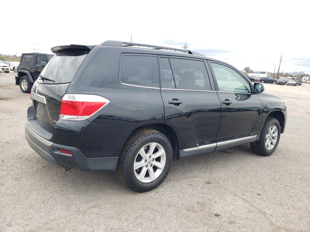 Изображение 3 2013 TOYOTA HIGHLANDER BASE 2013 с VIN 5TDBK3EH6DS177920