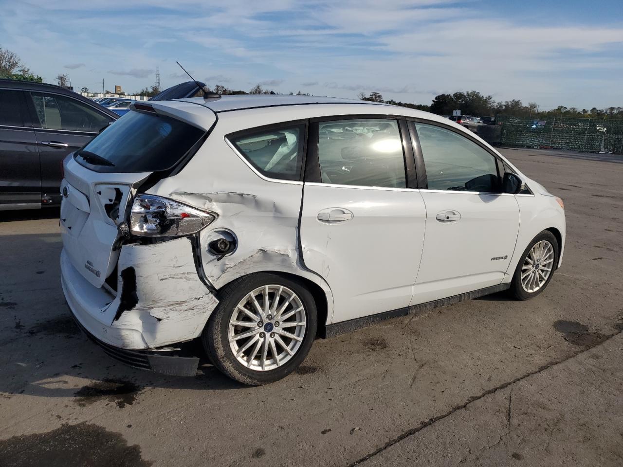 Image 3 of 2013 FORD C-MAX SEL 2013 with VIN 1FADP5BU8DL555542