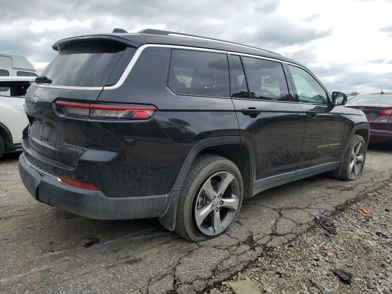 Image 3 of 2021 JEEP GRAND CHEROKEE L LIMITED 2021 with VIN 1C4RJKBGXM8206413