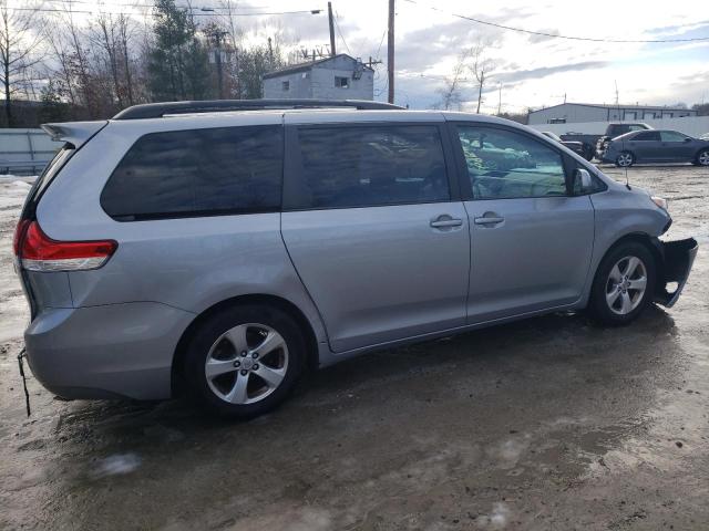 Image 3 of 2013 TOYOTA SIENNA LE 2013 with VIN 5TDKK3DC7DS355405