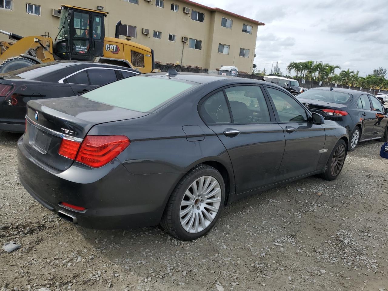 Изображение 3 2009 BMW 750 I 2009 с VIN WBAKA83539CY33750