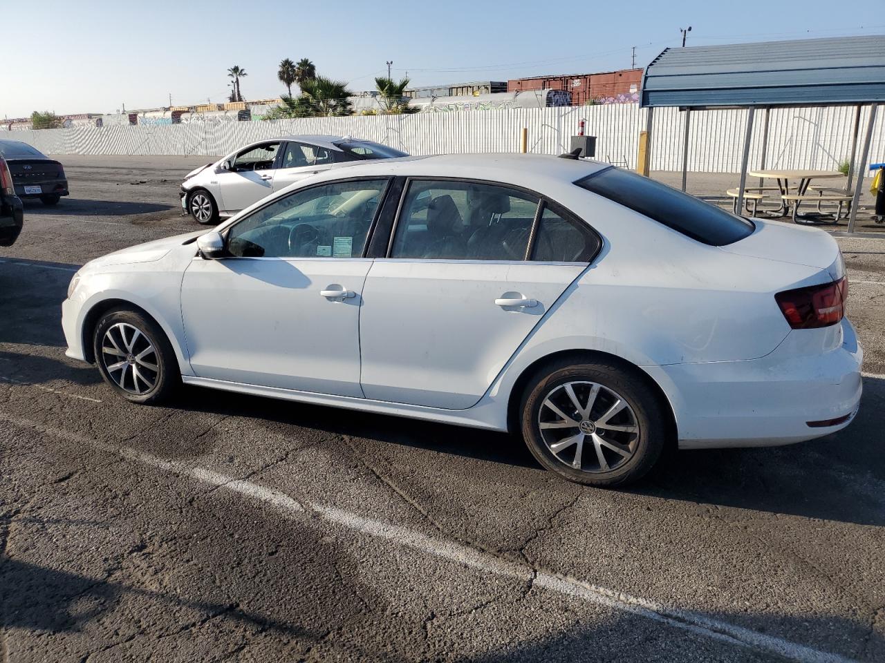 Image 2 of 2017 VOLKSWAGEN JETTA SE 2017 with VIN 3VWDB7AJ3HM305204