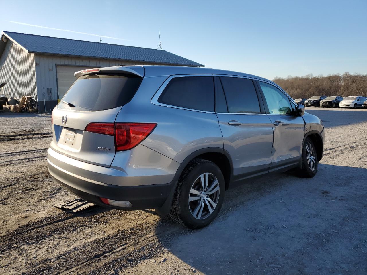 Image 3 of 2018 HONDA PILOT EXL 2018 with VIN 5FNYF6H68JB021985
