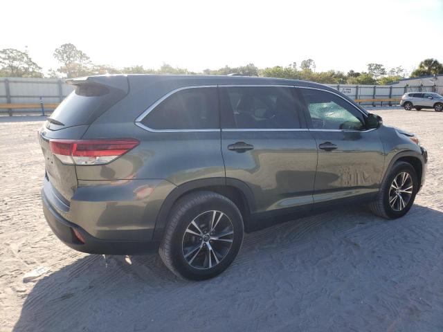 Obraz 3 z 2019 TOYOTA HIGHLANDER LE 2019 z VIN 5TDZARFH7KS056670