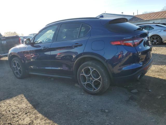 Obraz 2 z 2018 ALFA ROMEO STELVIO SPORT 2018 z VIN ZASFAKPN9J7B77389