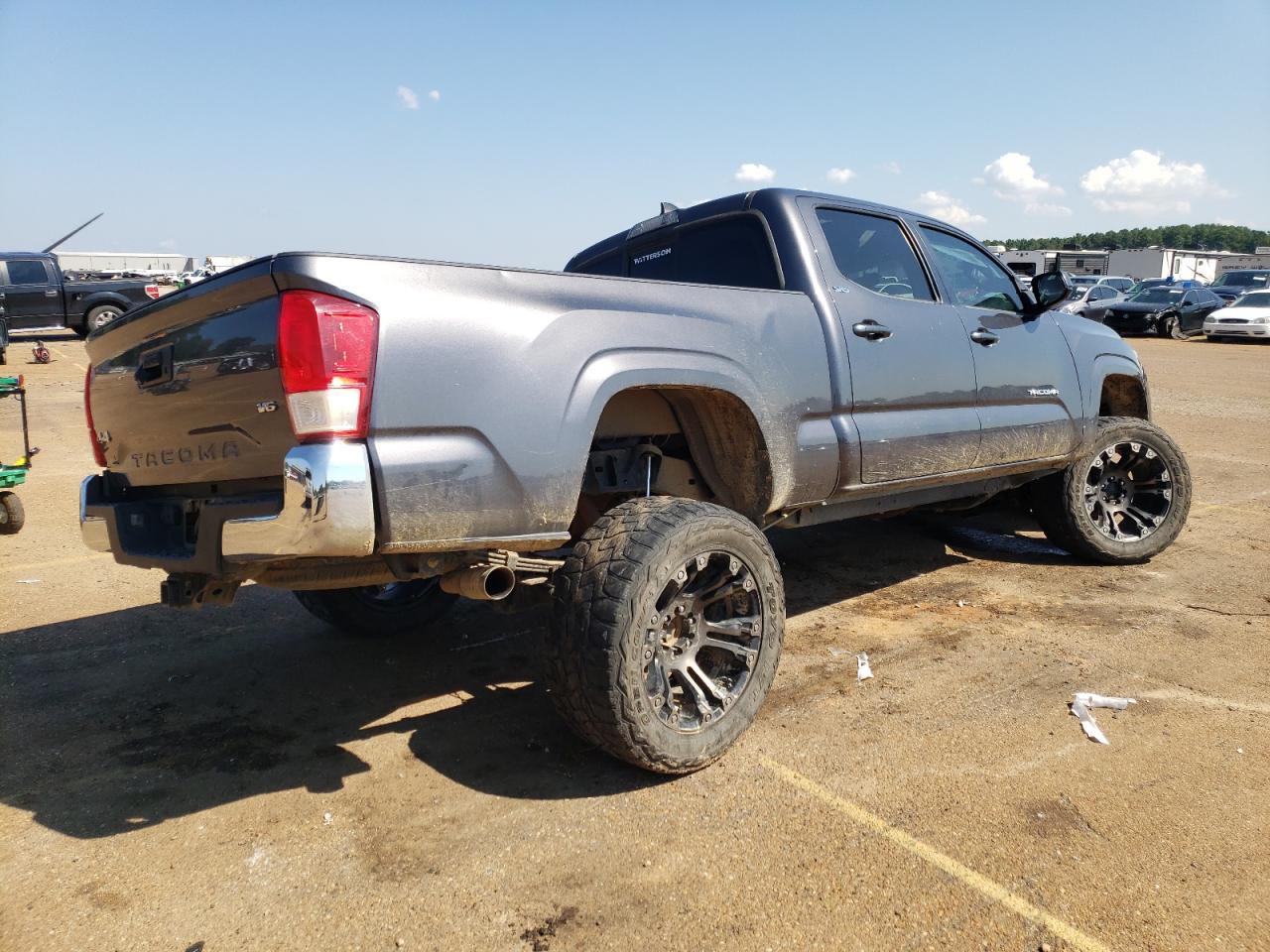 Image 3 of 2016 TOYOTA TACOMA DOUBLE CAB 2016 with VIN 5TFDZ5BN9GX012047