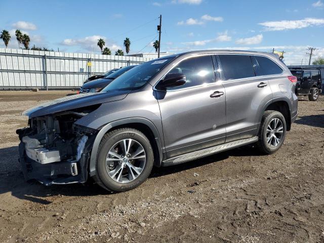 Image 1 of 2019 TOYOTA HIGHLANDER LE 2019 with VIN 5TDZZRFH1KS359372