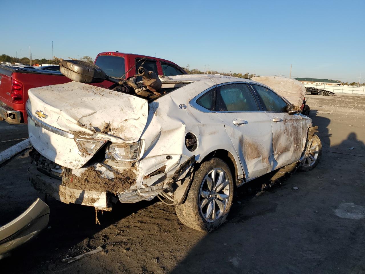 Image 3 of 2017 CHEVROLET IMPALA LT 2017 with VIN 1G1105S34HU185952