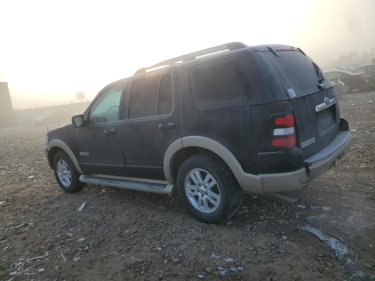 Obraz 2 z 2006 FORD EXPLORER EDDIE BAUER 2006 z VIN 1FMEU74E76UB42688