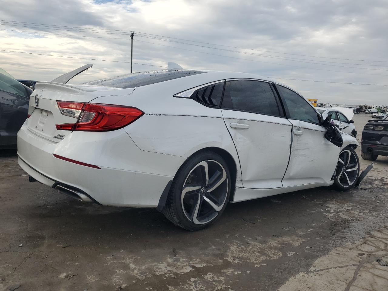 Image 3 of 2018 HONDA ACCORD SPORT 2018 with VIN 1HGCV2F3XJA051367