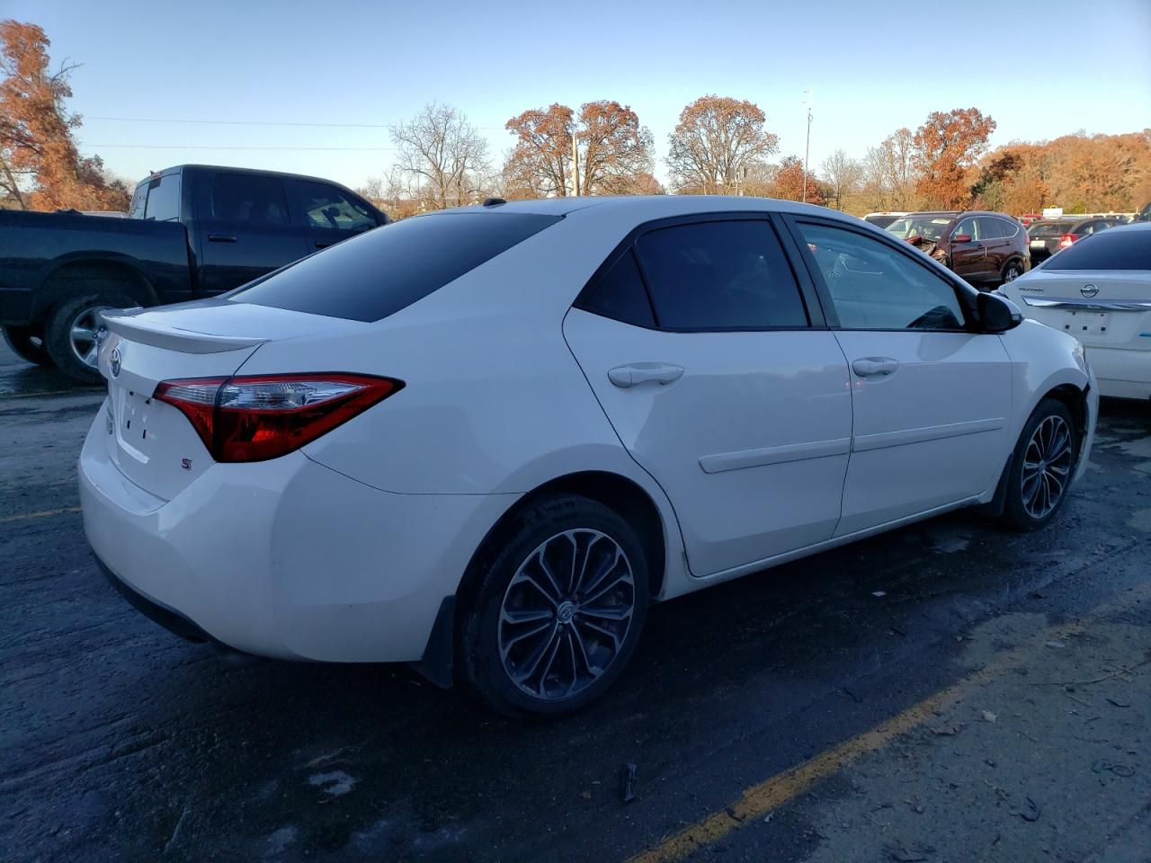 Obraz 3 z 2014 TOYOTA COROLLA L 2014 z VIN 5YFBURHE1EP031739