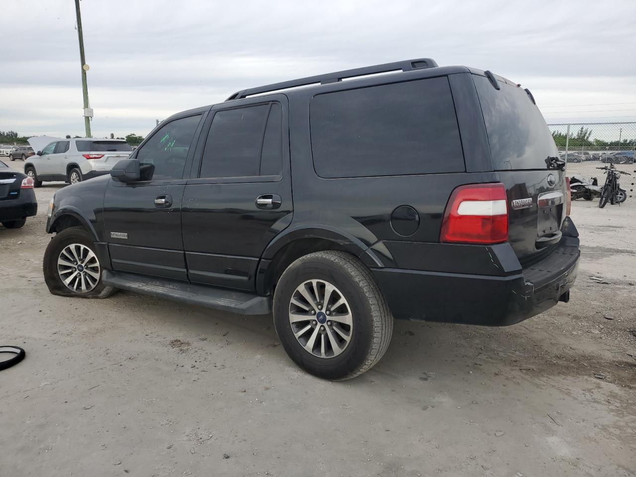 Obraz 2 z 2008 FORD EXPEDITION XLT 2008 z VIN 1FMFU15508LA41257
