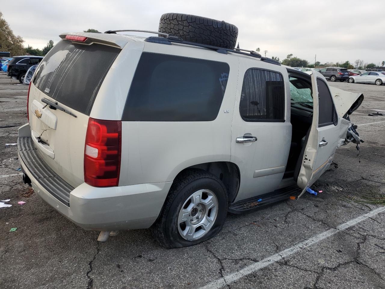 Obraz 3 z 2008 CHEVROLET TAHOE C1500 2008 z VIN 1GNFC13C68R195159