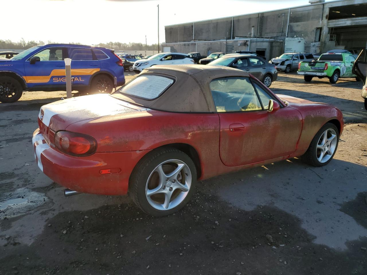 Image 3 of 2001 MAZDA MX-5 MIATA BASE 2001 with VIN JM1NB353710202078