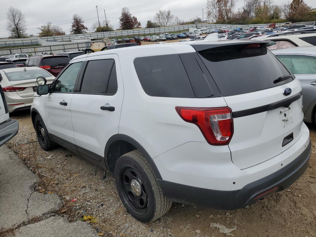 Изображение 2 2017 FORD EXPLORER POLICE INTERCEPTOR 2017 с VIN 1FM5K8ARXHGC63221