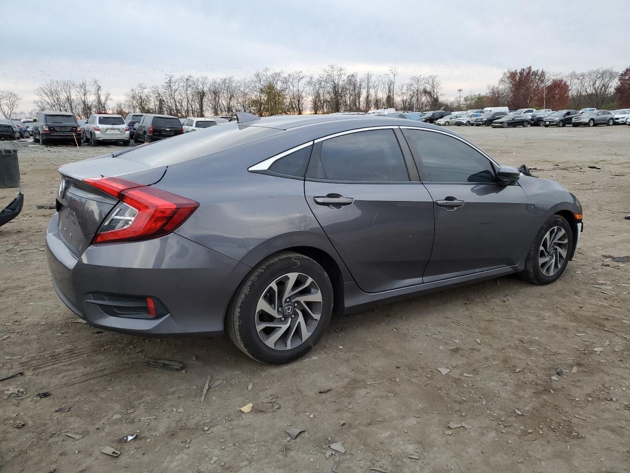 Изображение 3 2018 HONDA CIVIC EX 2018 с VIN 2HGFC2F71JH579743