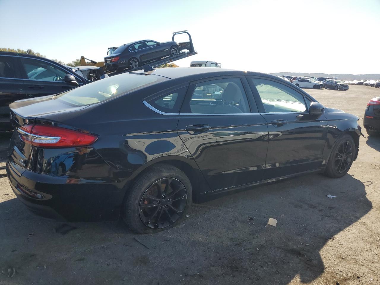 Image 3 of 2020 FORD FUSION SE 2020 with VIN 3FA6P0LU6LR262801