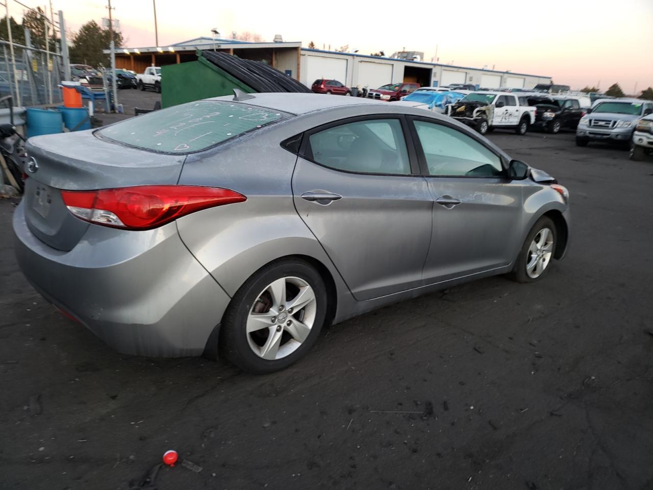 Obraz 3 z 2013 HYUNDAI ELANTRA GLS 2013 z VIN KMHDH4AE2DU952410