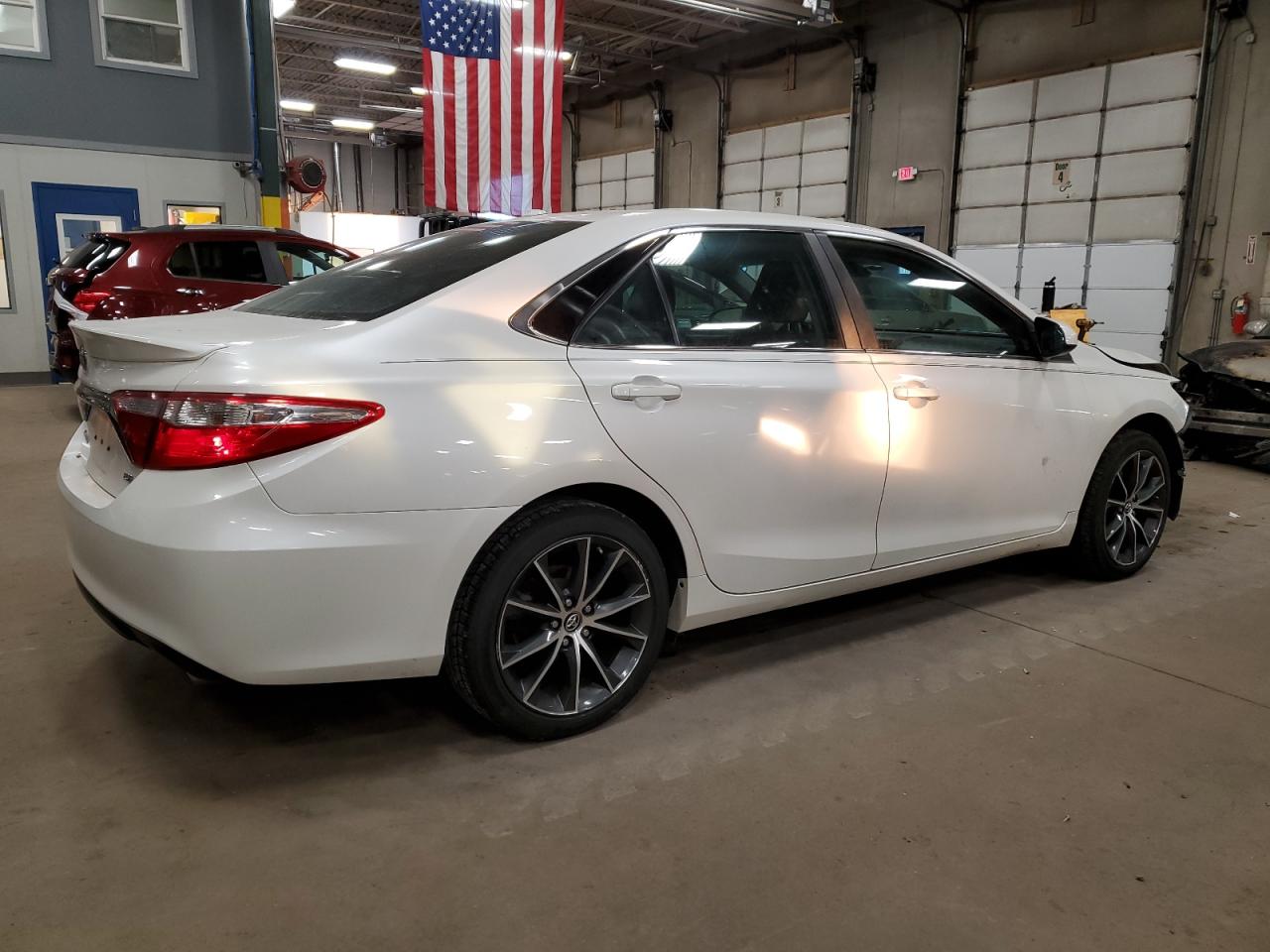Obraz 3 z 2015 TOYOTA CAMRY XSE 2015 z VIN 4T1BK1FK8FU559052